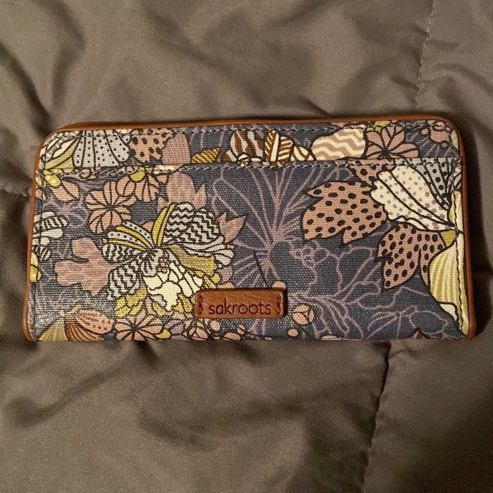 Sakroots slim wallet